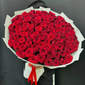  Kemer Blumen Strauß aus 101 roten Rosen