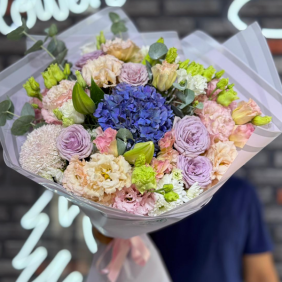  Kemer Çiçekçiler Şık Buket Ortanca Lisyantus Gül