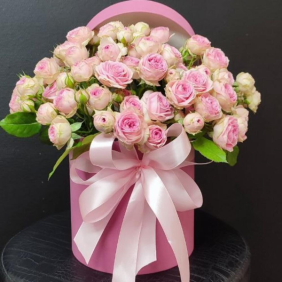  Kemer Çiçek Siparişi Pembe sprey Gül Arjaman Kutuda