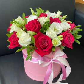  Kemer Çiçek Siparişi Beyaz Lisyantus & gül Aranjman